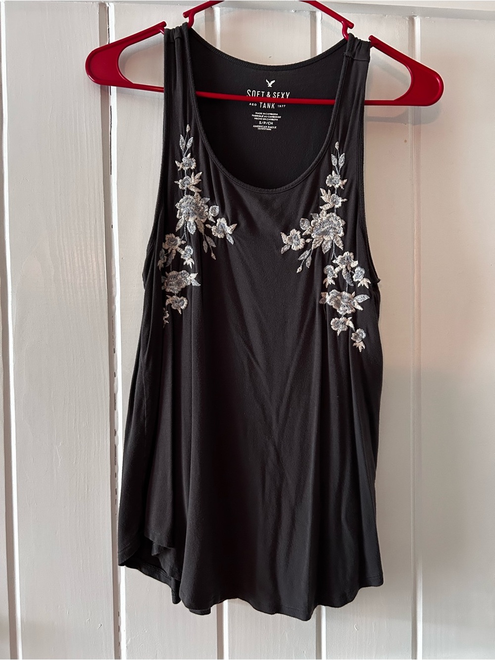 American Eagle | Floral Embroidered Tank Top
